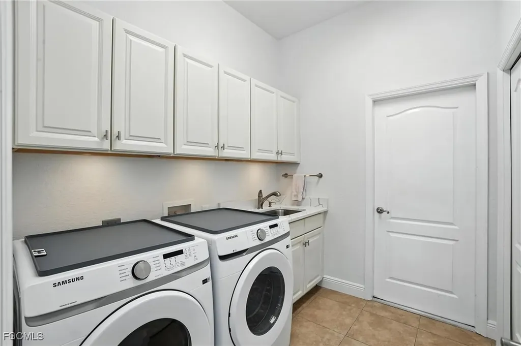 2819 SW 33rd Street Cape Coral FL 33914