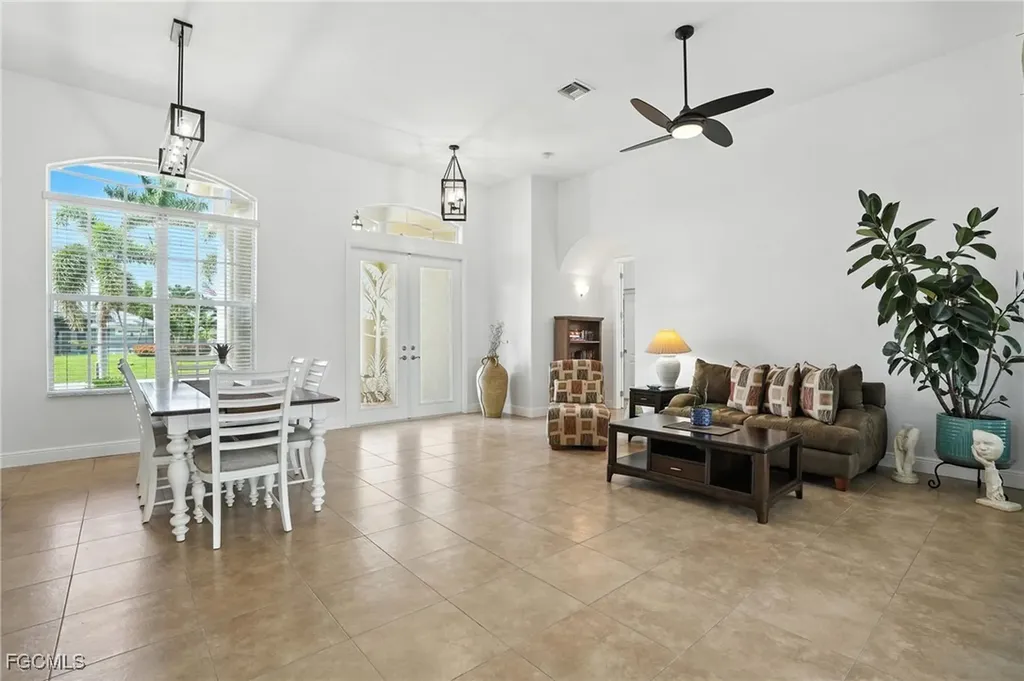 2819 SW 33rd Street Cape Coral FL 33914