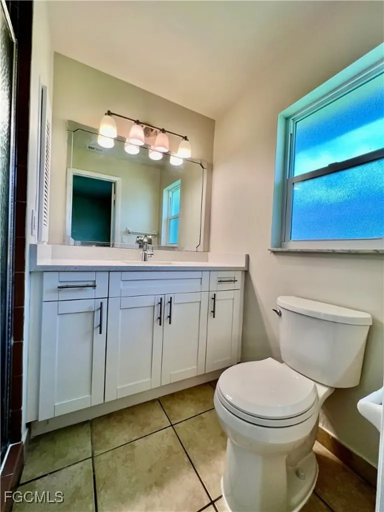 119 NE 16th Place Cape Coral FL 33909