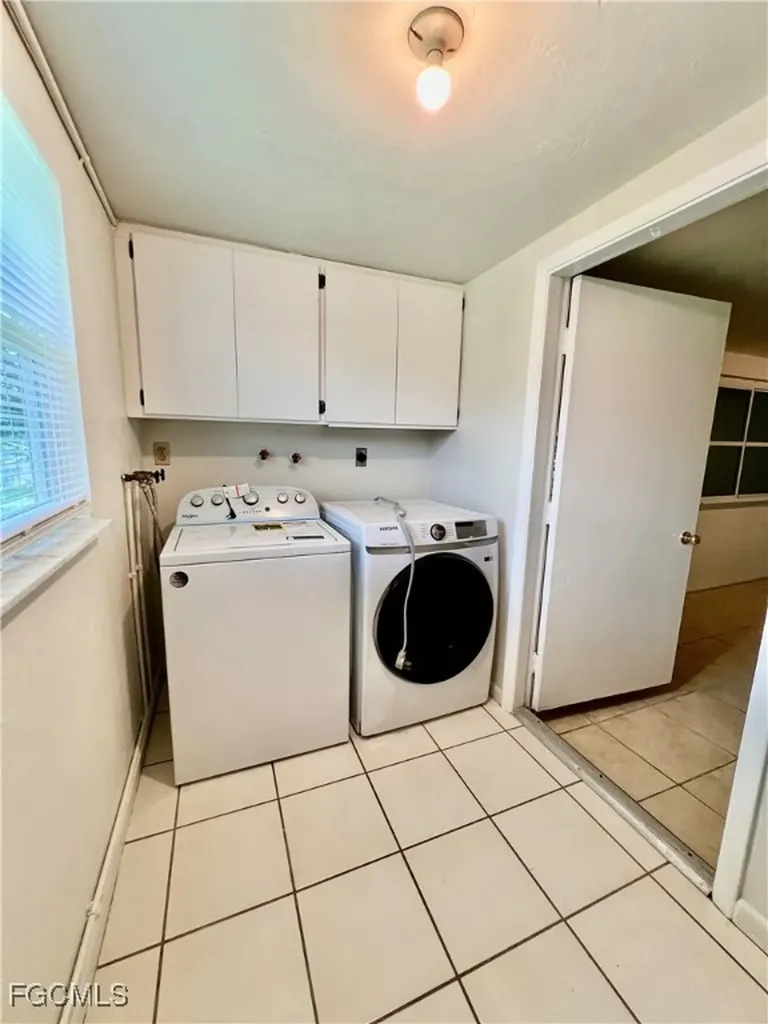 119 NE 16th Place Cape Coral FL 33909