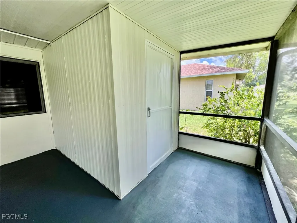 119 NE 16th Place Cape Coral FL 33909