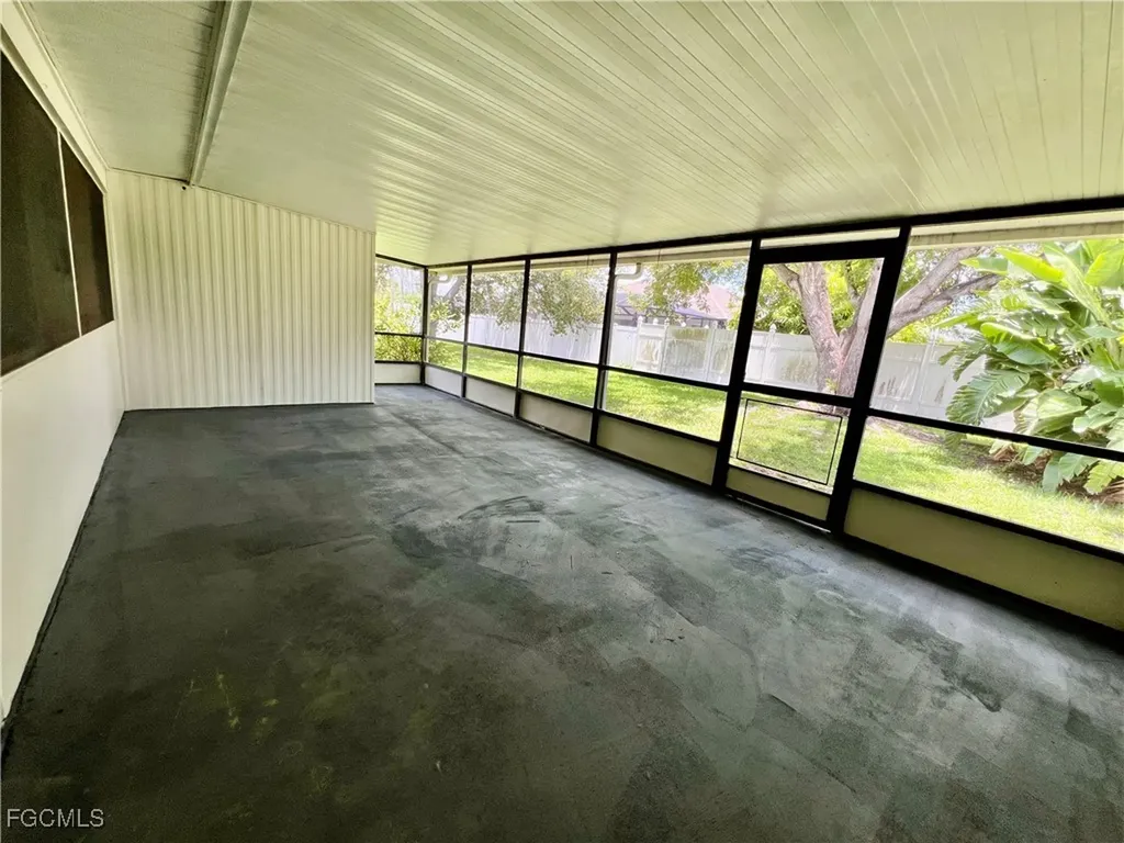 119 NE 16th Place Cape Coral FL 33909