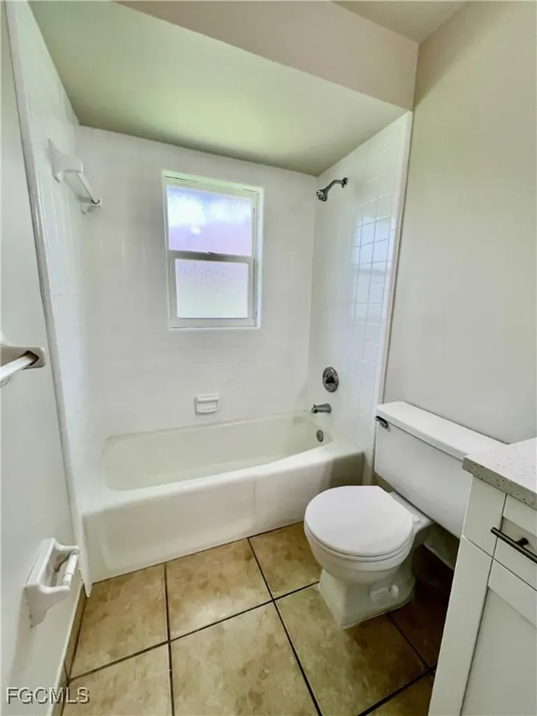 119 NE 16th Place Cape Coral FL 33909