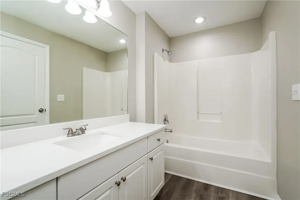 1001 NW 19th Street Cape Coral FL 33993