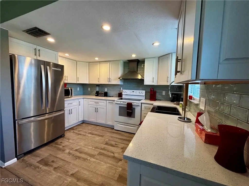 7008 Constitution Boulevard Fort Myers FL 33967