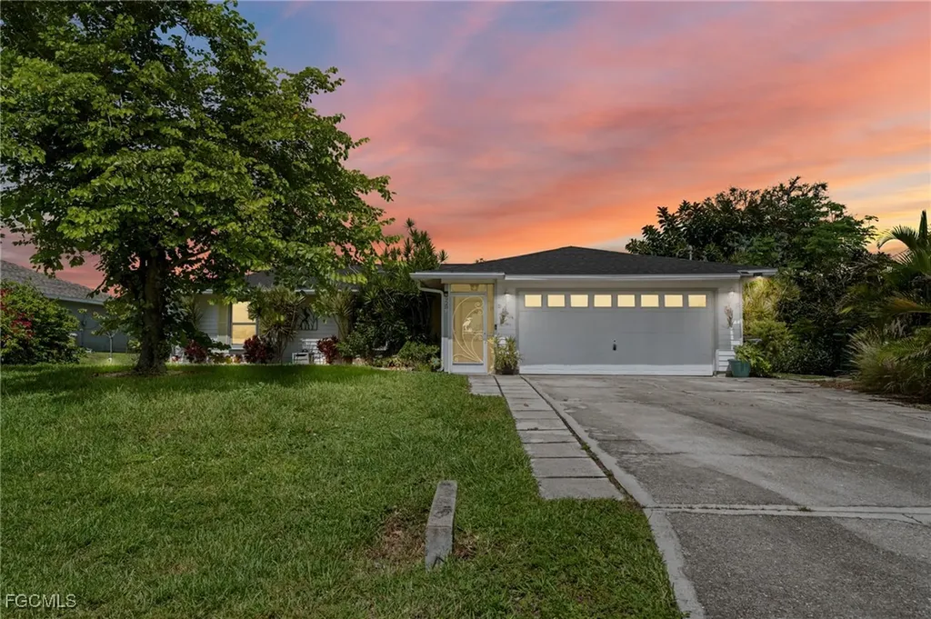 928 NE 1st Avenue Cape Coral FL 33909