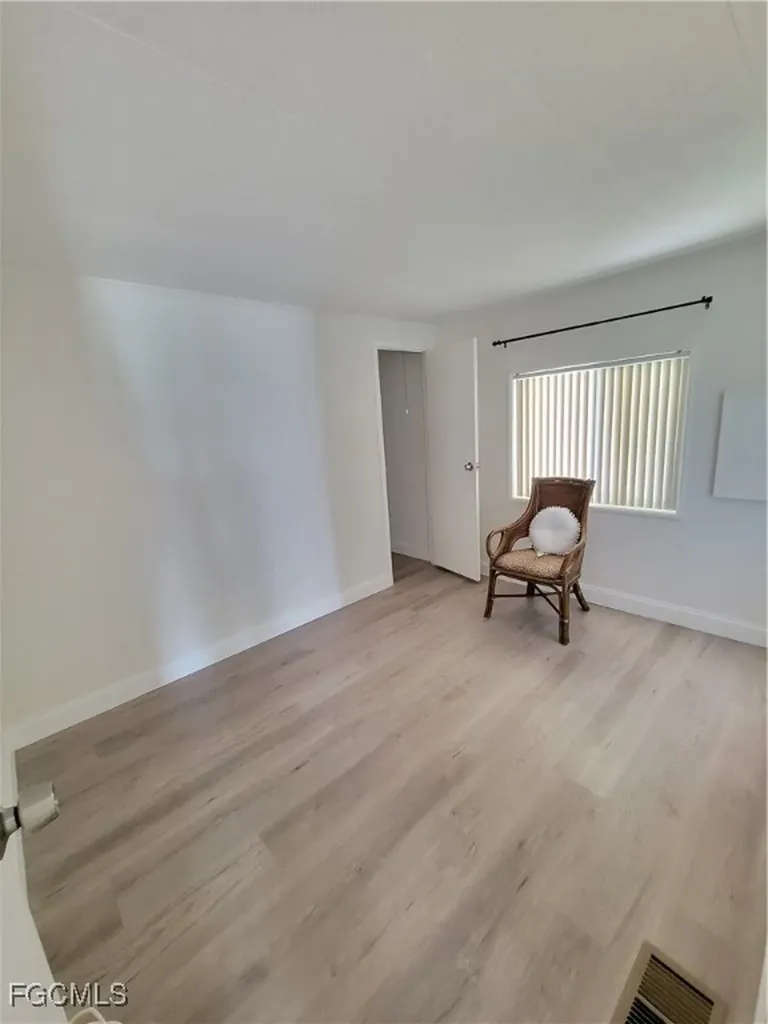 5502 Sir Walter Way North Fort Myers FL 33917