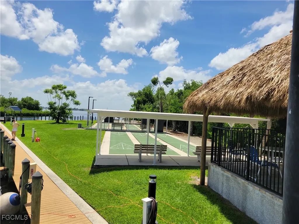 5502 Sir Walter Way North Fort Myers FL 33917