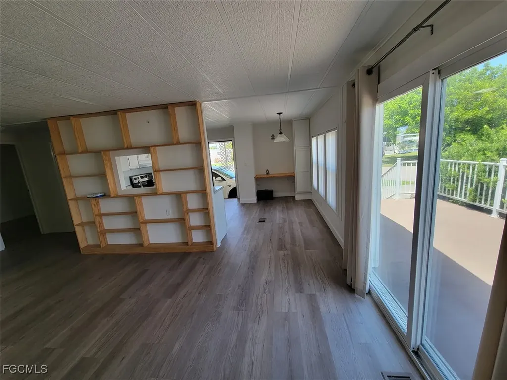 5502 Sir Walter Way North Fort Myers FL 33917