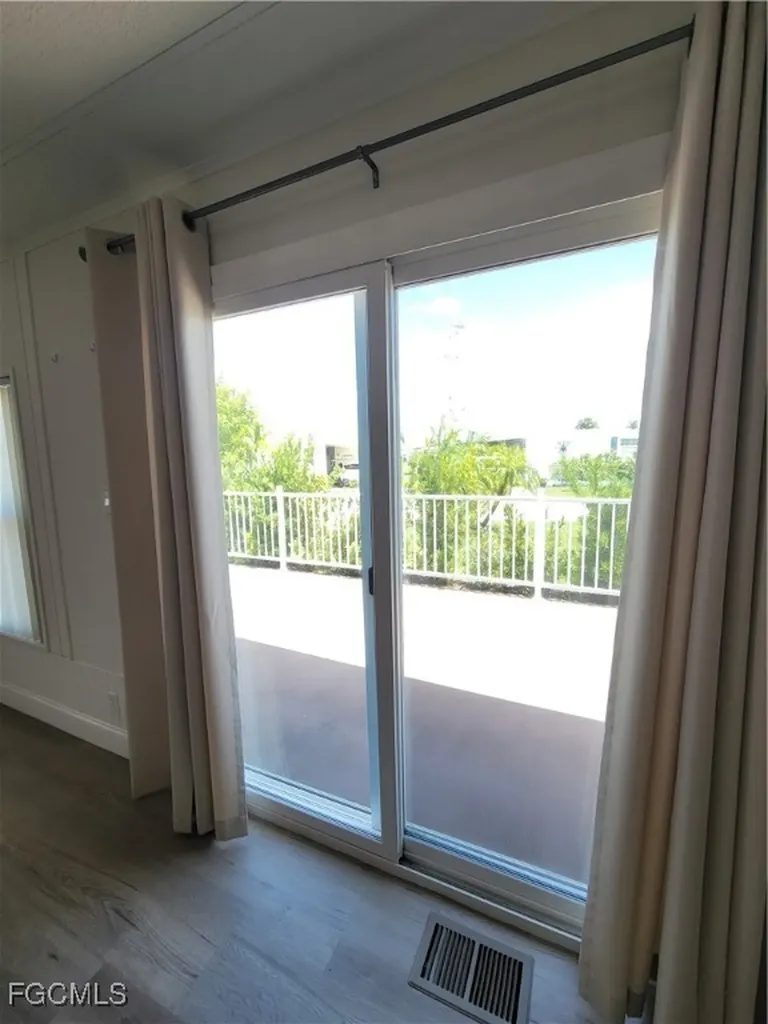 5502 Sir Walter Way North Fort Myers FL 33917