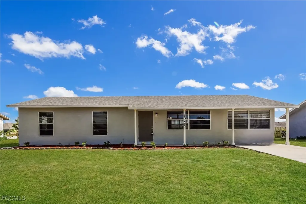 10745 Cocoatree Court Lehigh Acres FL 33936
