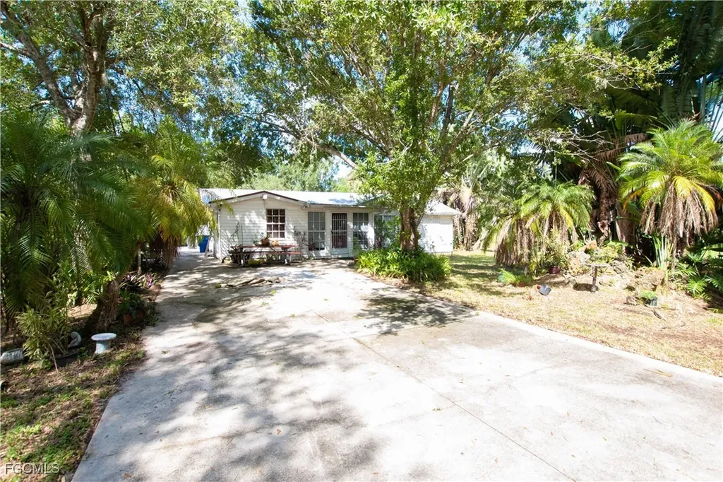 1531 Brewer Road North Fort Myers FL 33917