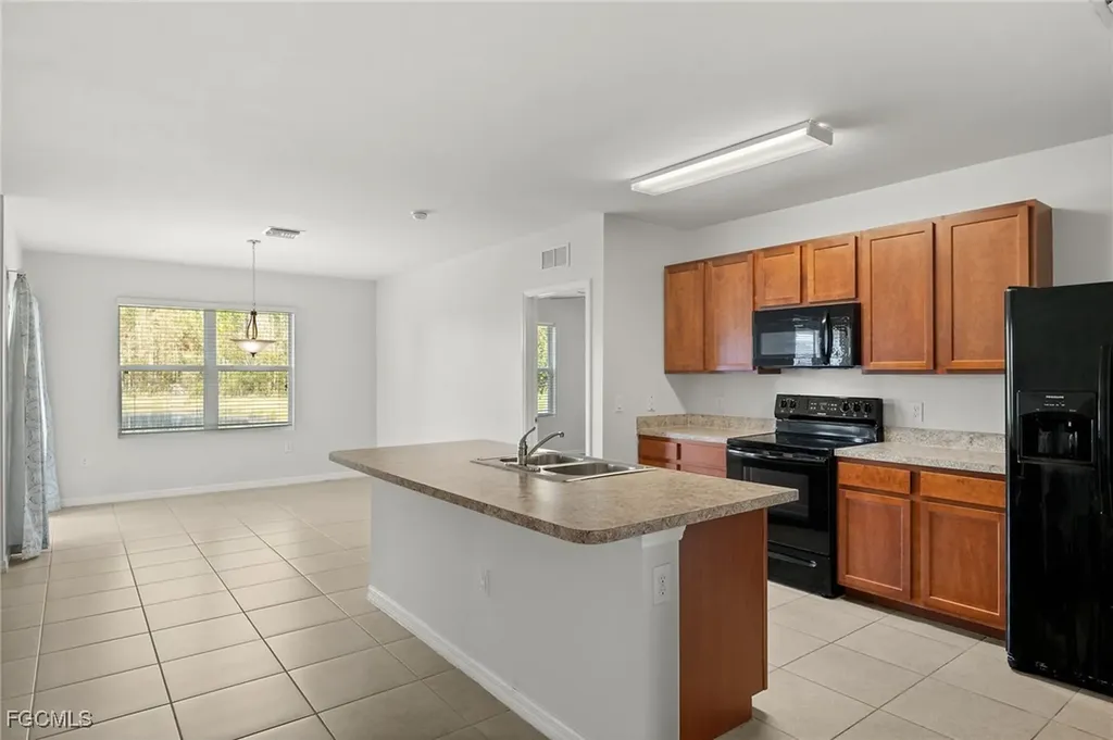 3495 Acapulco Circle Cape Coral FL 33909