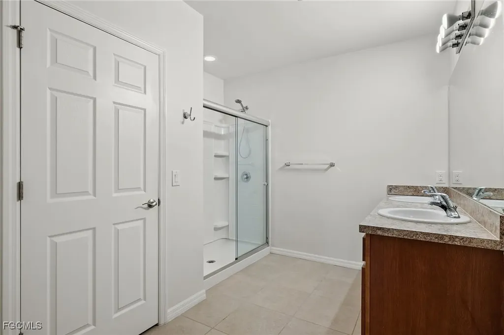 3495 Acapulco Circle Cape Coral FL 33909