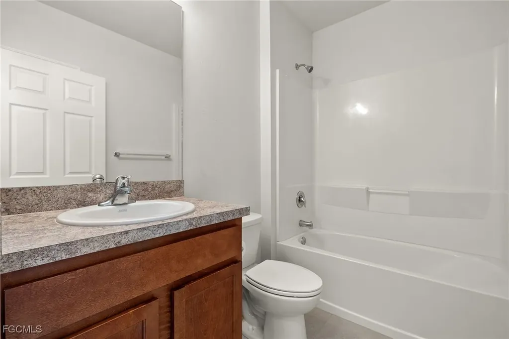 3495 Acapulco Circle Cape Coral FL 33909