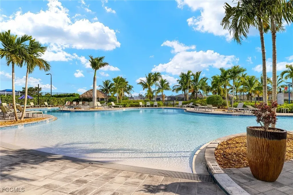 3495 Acapulco Circle Cape Coral FL 33909