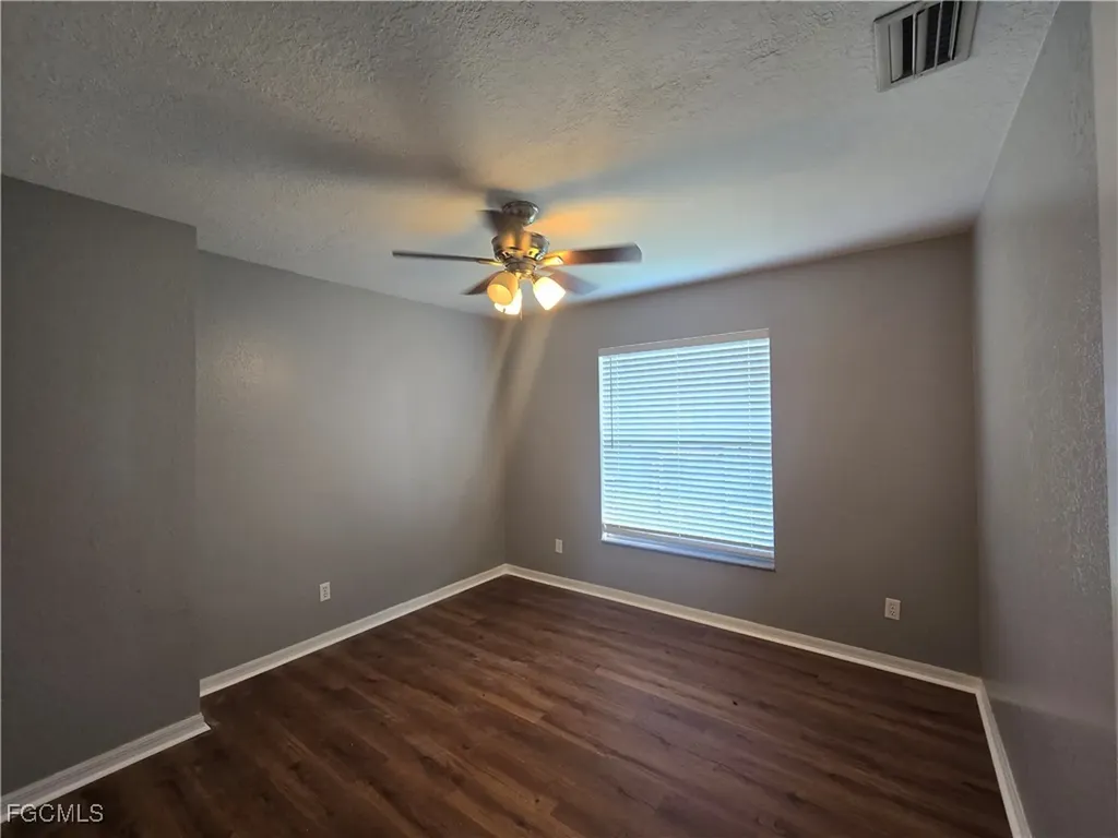 2143 SW 5th Place Cape Coral FL 33991