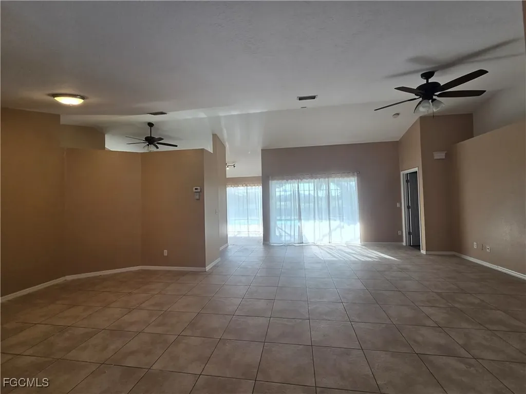 2143 SW 5th Place Cape Coral FL 33991