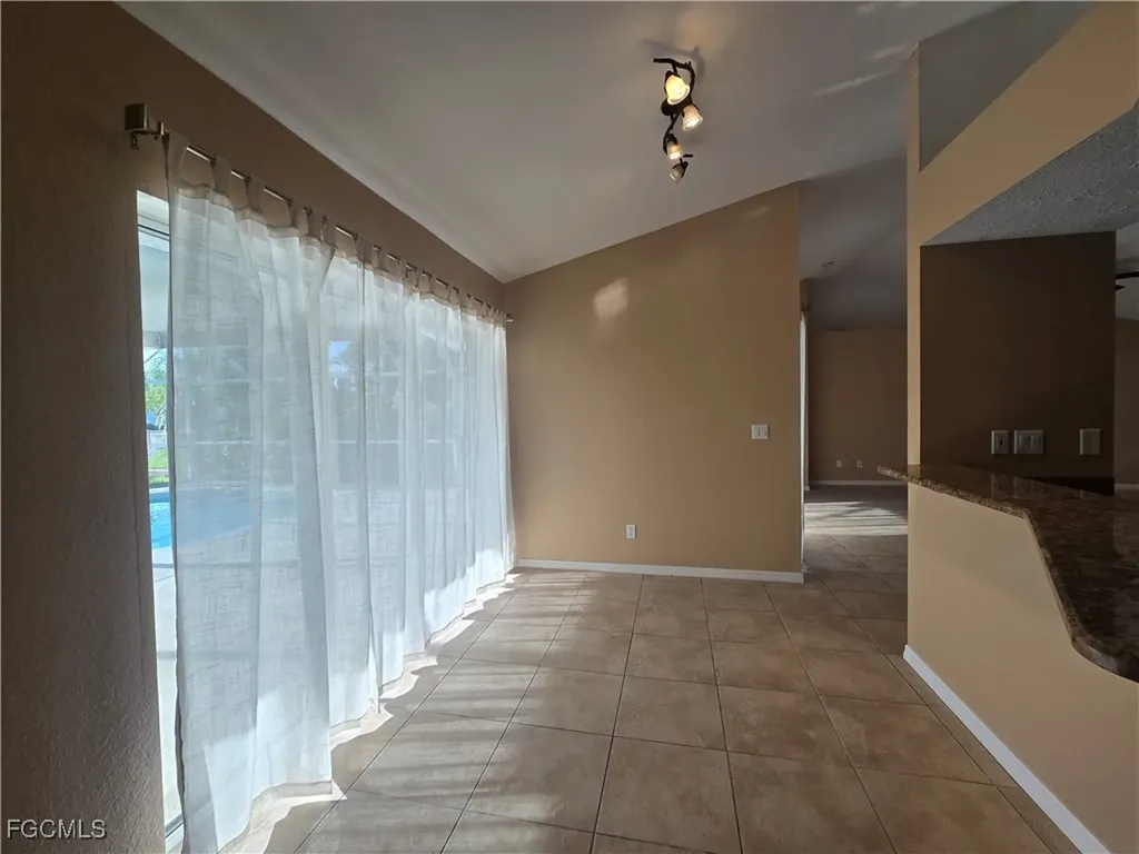 2143 SW 5th Place Cape Coral FL 33991