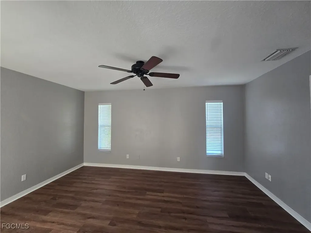 2143 SW 5th Place Cape Coral FL 33991