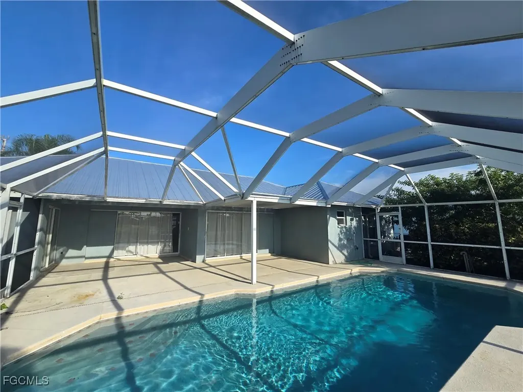 2143 SW 5th Place Cape Coral FL 33991