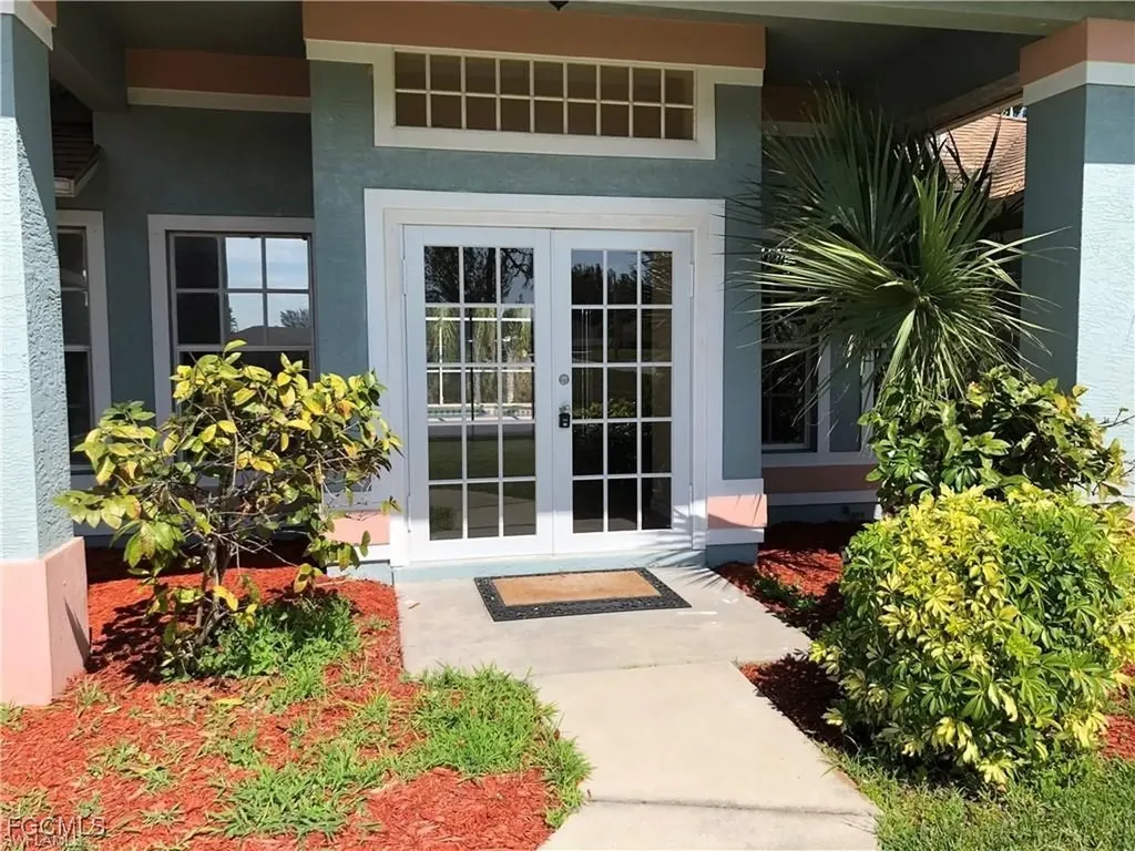 2143 SW 5th Place Cape Coral FL 33991