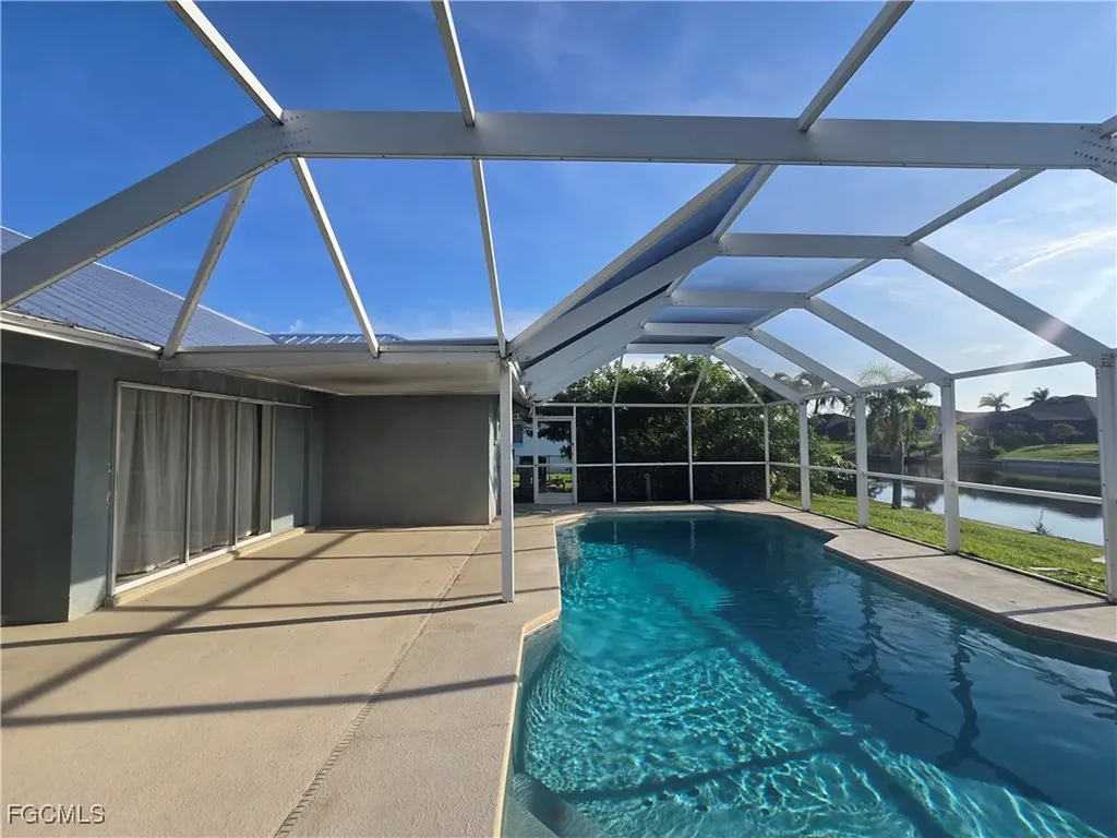 2143 SW 5th Place Cape Coral FL 33991