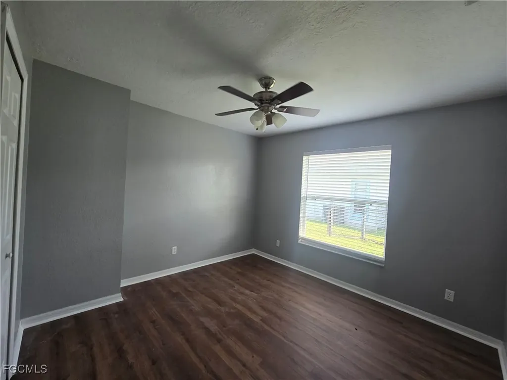 2143 SW 5th Place Cape Coral FL 33991