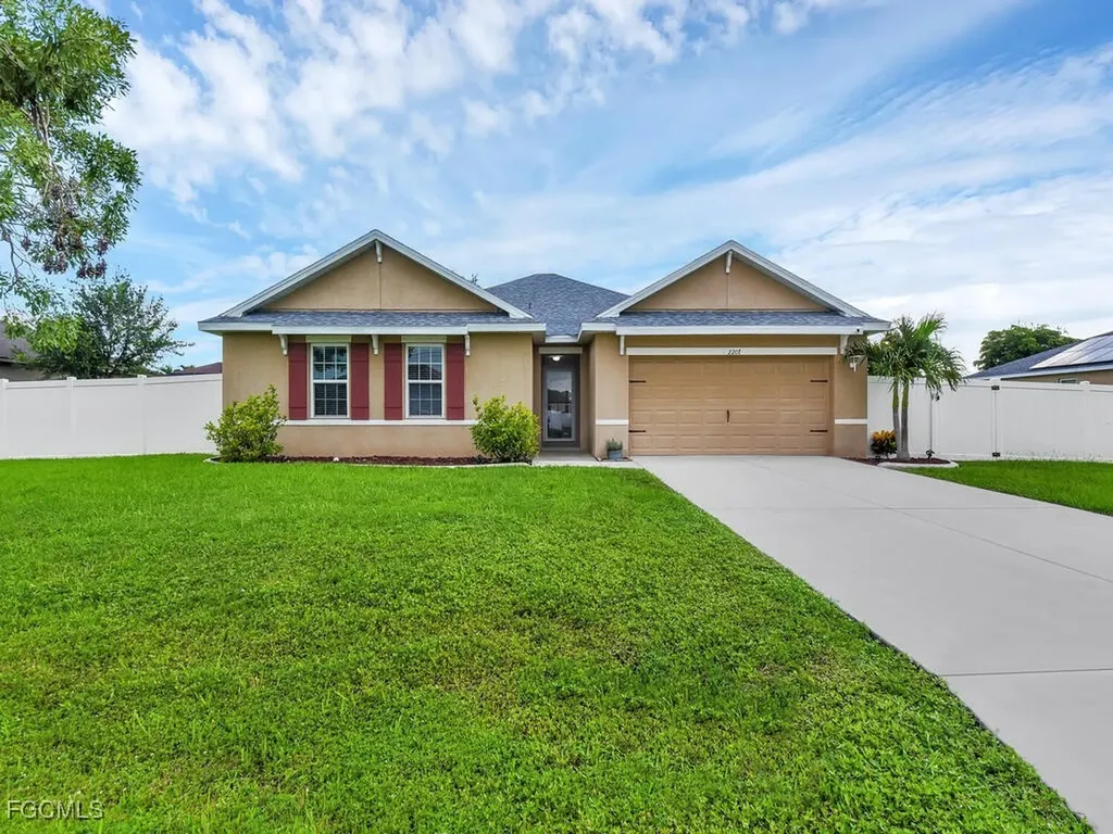 2207 SW 12th Lane Cape Coral FL 33991