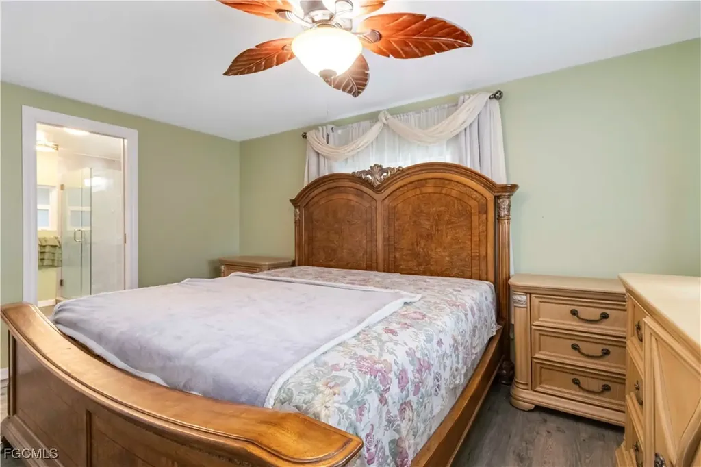 24 Williamsburg Way Fort Myers FL 33908