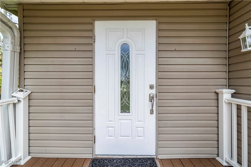 24 Williamsburg Way Fort Myers FL 33908