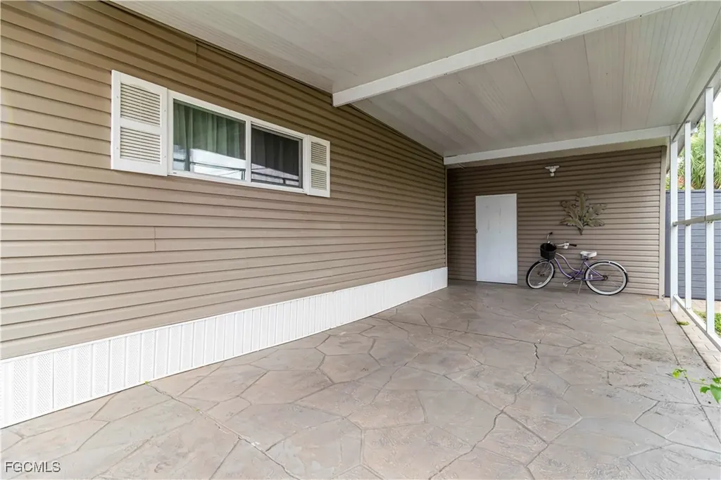 24 Williamsburg Way Fort Myers FL 33908