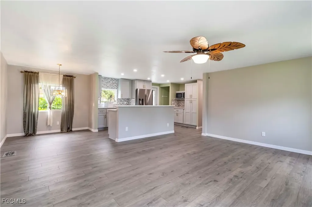 24 Williamsburg Way Fort Myers FL 33908