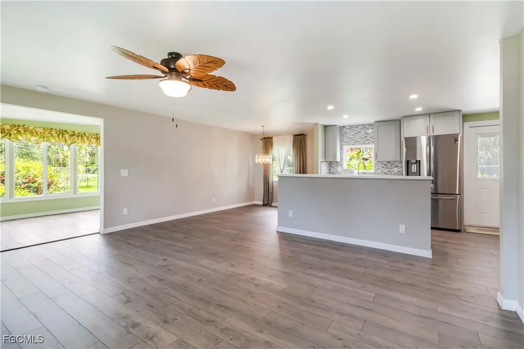 24 Williamsburg Way Fort Myers FL 33908