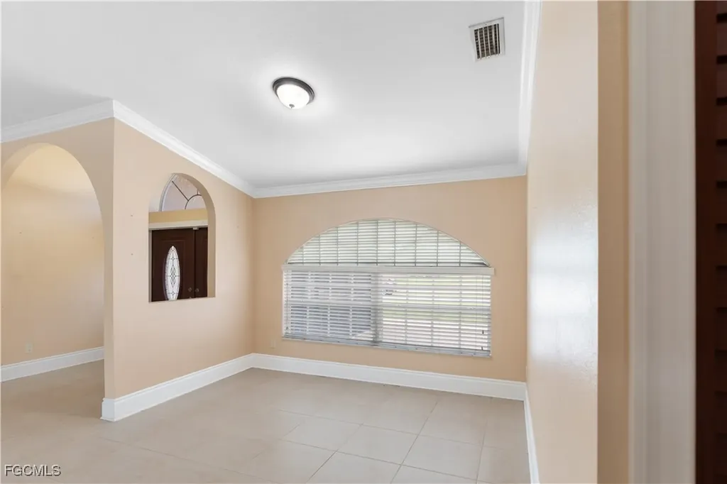 329 NE 9th Street Cape Coral FL 33909