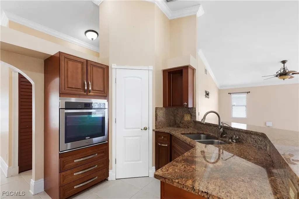 329 NE 9th Street Cape Coral FL 33909