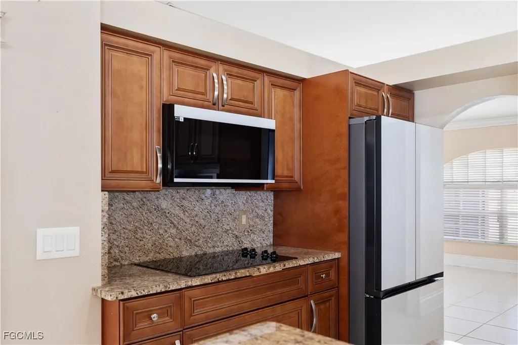 329 NE 9th Street Cape Coral FL 33909