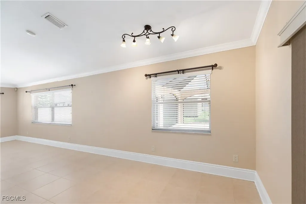 329 NE 9th Street Cape Coral FL 33909