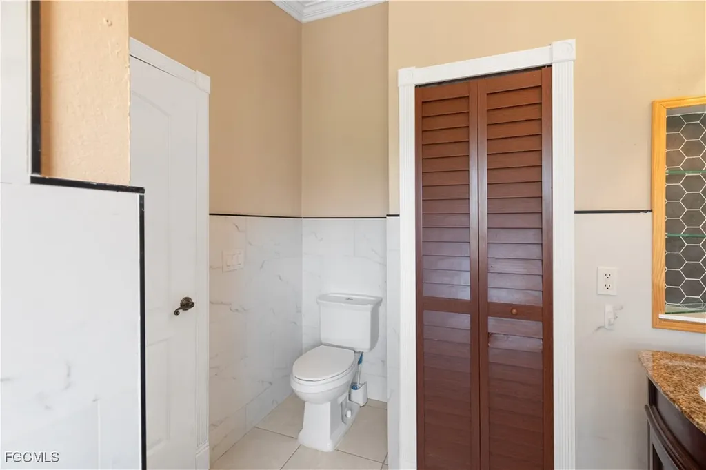 329 NE 9th Street Cape Coral FL 33909