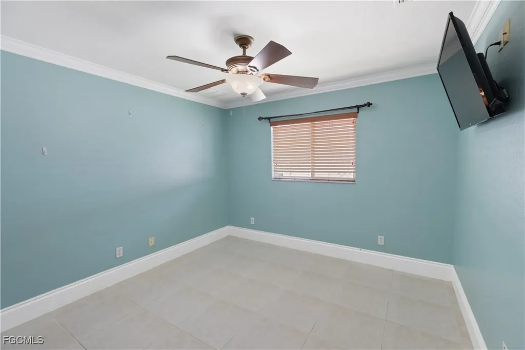 329 NE 9th Street Cape Coral FL 33909