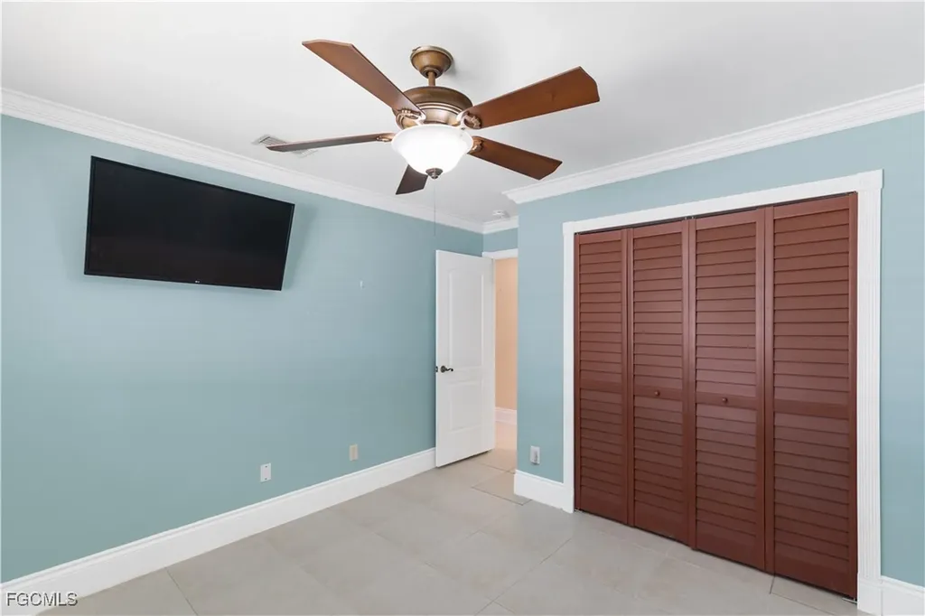 329 NE 9th Street Cape Coral FL 33909