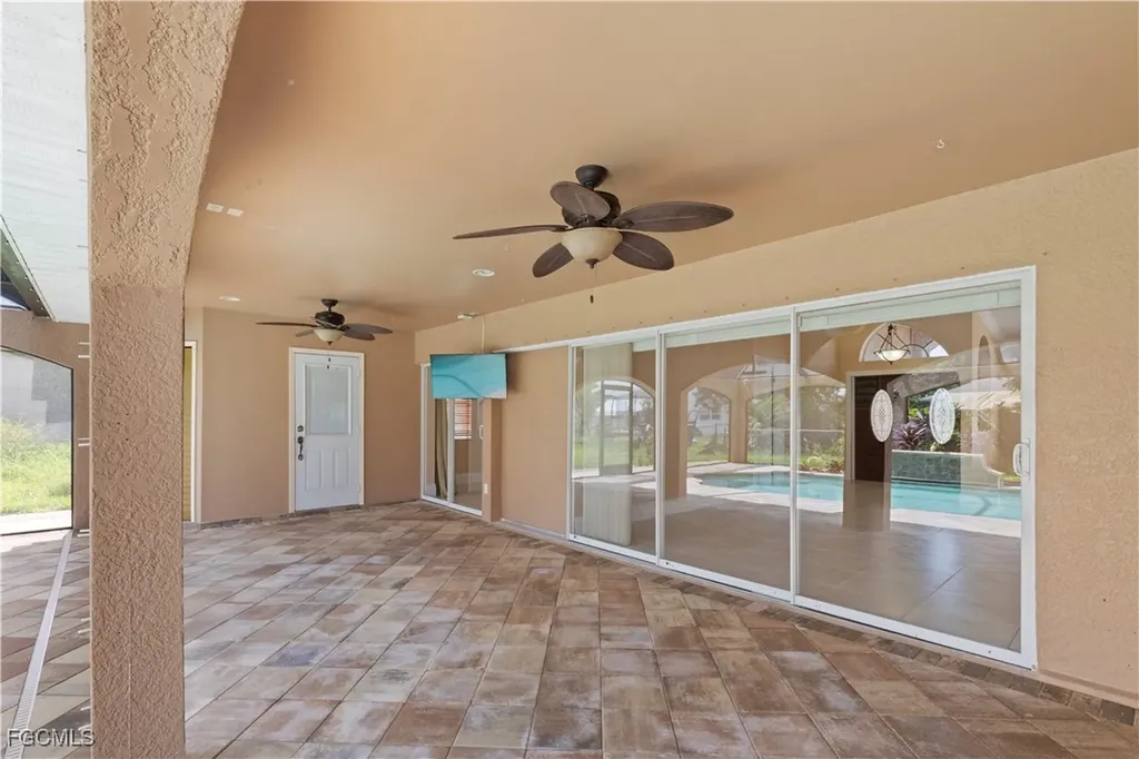 329 NE 9th Street Cape Coral FL 33909