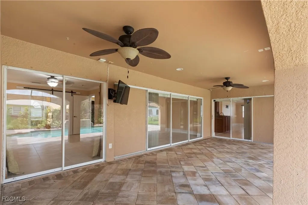 329 NE 9th Street Cape Coral FL 33909