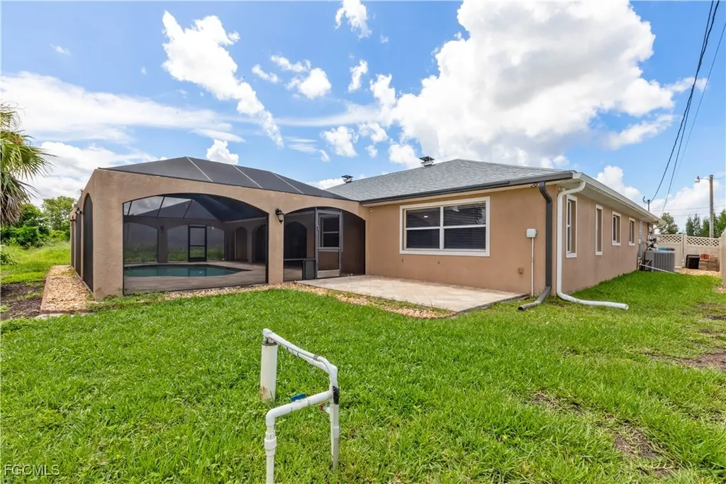 329 NE 9th Street Cape Coral FL 33909