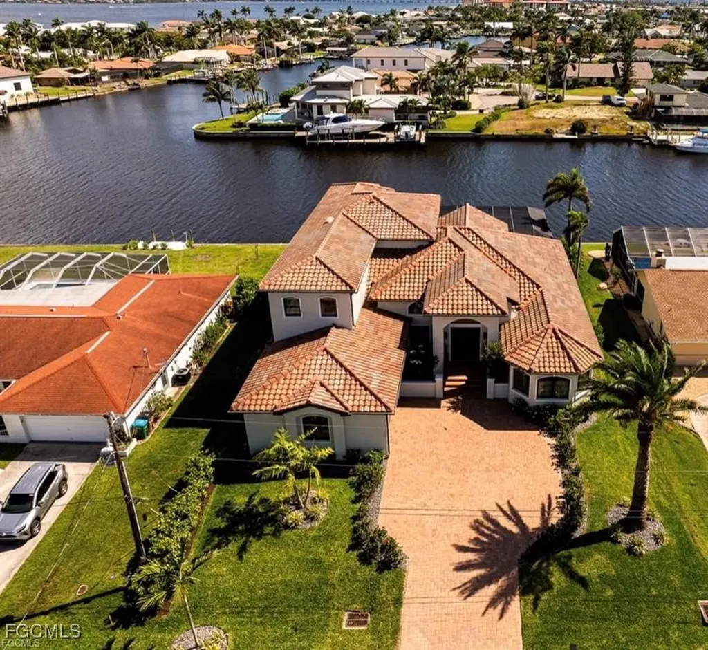 1950 SE 36th Street Cape Coral FL 33904