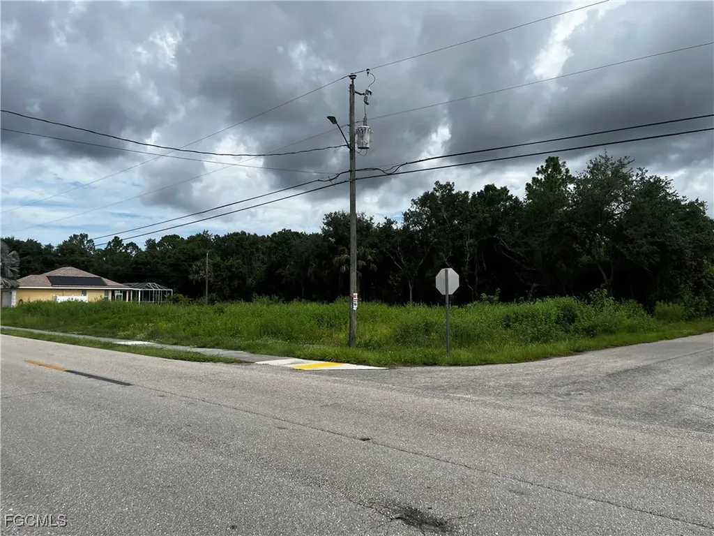 1707 E 6th Street Lehigh Acres FL 33972