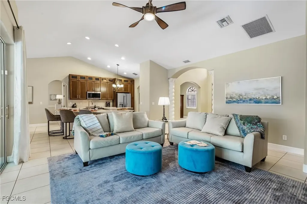 2817 SW 42nd Lane Cape Coral FL 33914