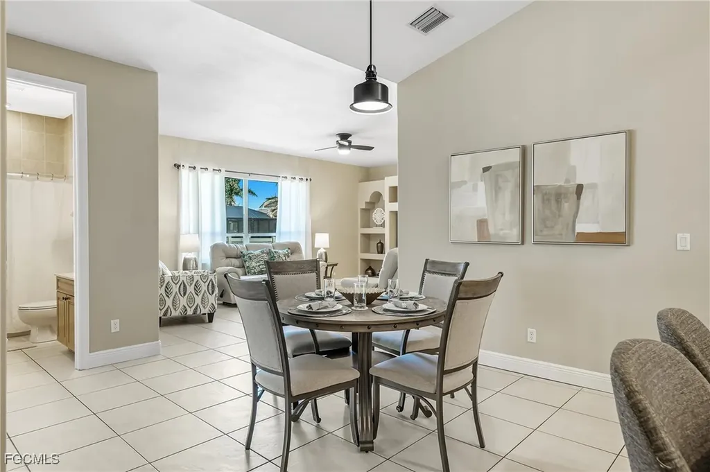 2817 SW 42nd Lane Cape Coral FL 33914