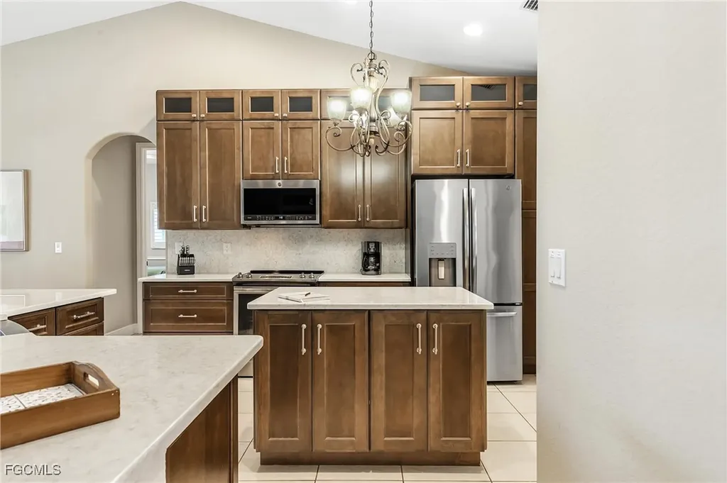 2817 SW 42nd Lane Cape Coral FL 33914