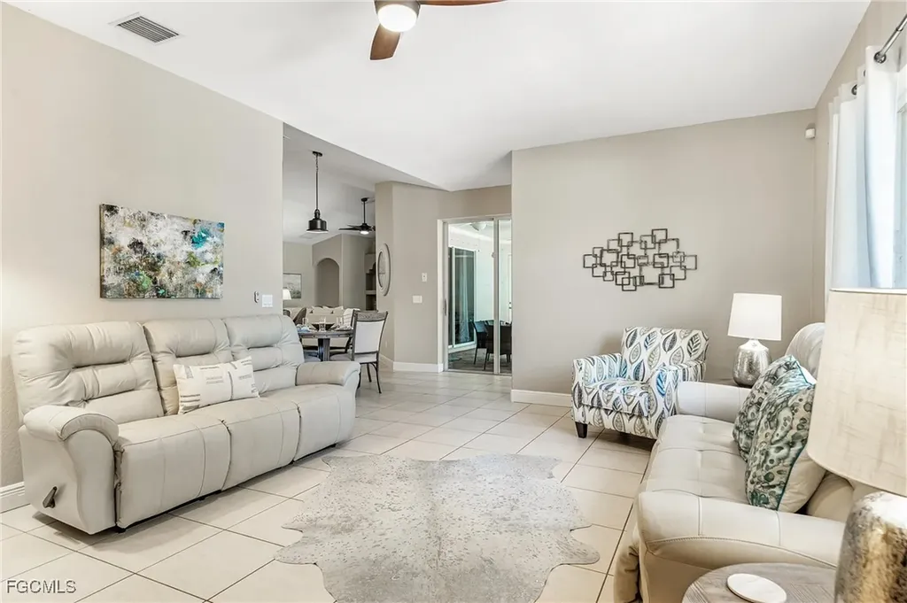 2817 SW 42nd Lane Cape Coral FL 33914